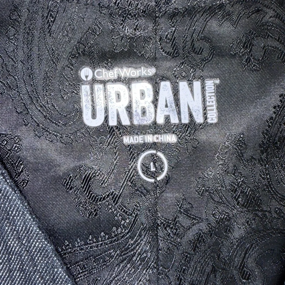 Chef Works Urban Collection Mens Large Black Denim Vest Paisley Lining Cinch Bk